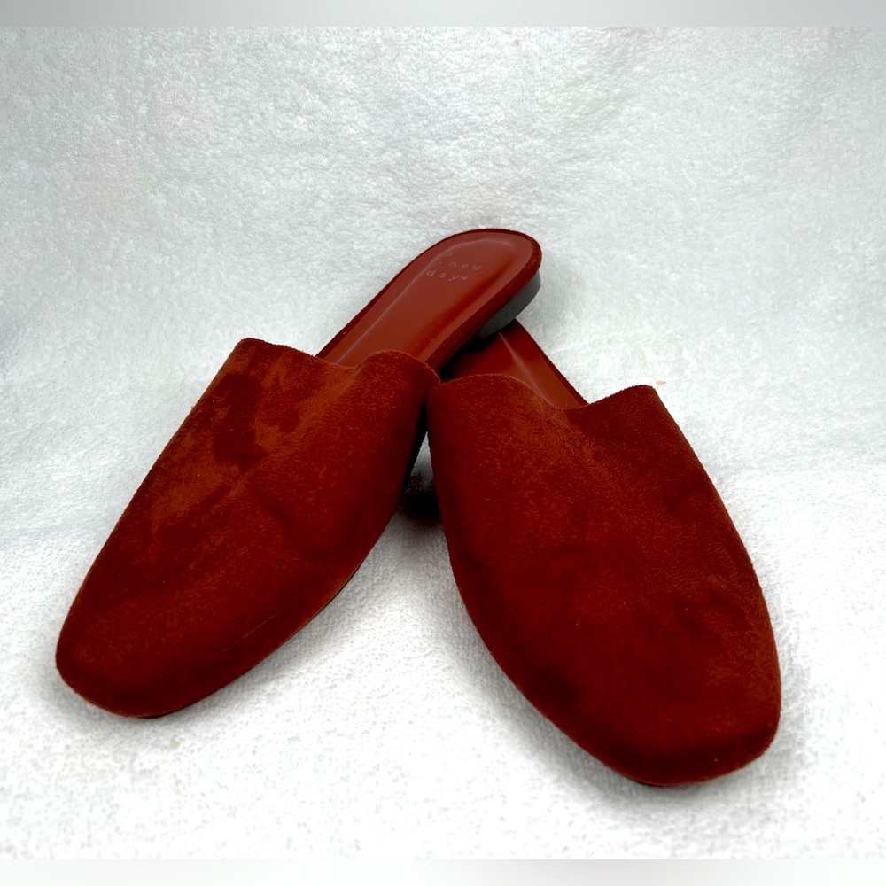A New Day, suede slide size8 - Picture 2 of 4